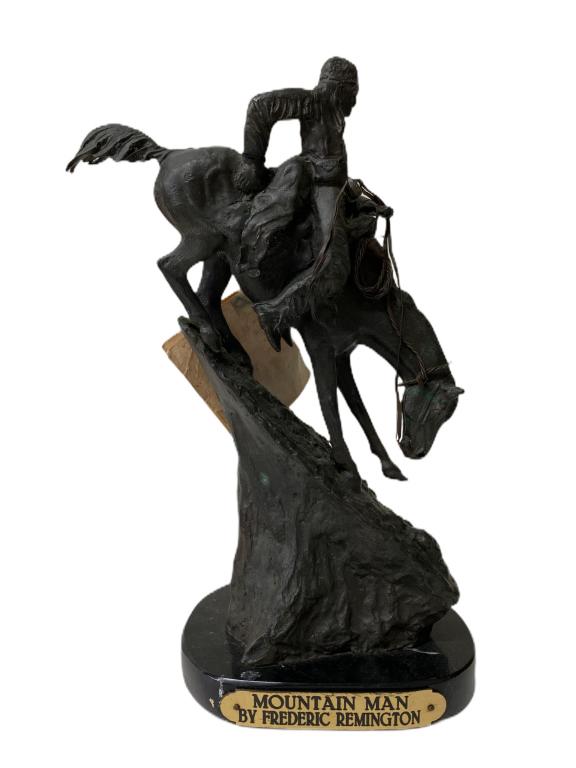 Frederic Remington Bronze Sculpture: Frederic Remington Bronze Sculpture Measurements: High: 11 Inches Wide: 5 Inches Deep: 5 Inches