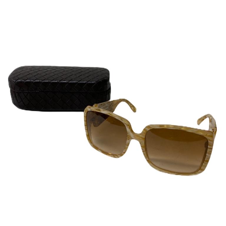 Bottega Veneta Sun Glasses: Ladies Bottega Veneta Sun Glasses.