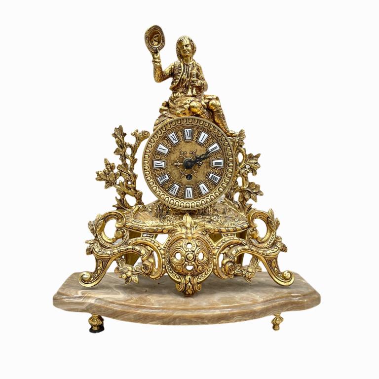 Vintage French Style Polished Brass Table Clock. (1 of 6)