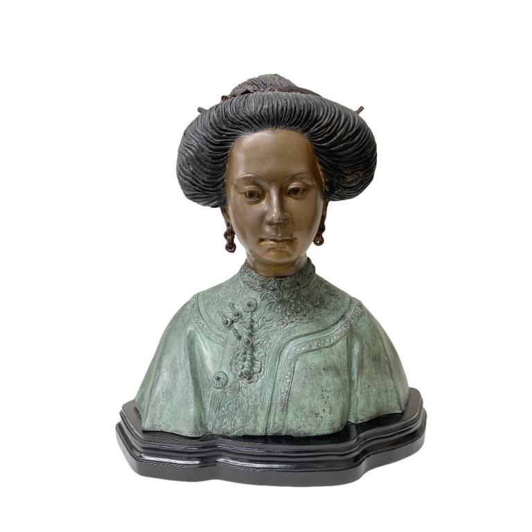 Chinese Bronze Quan Yin Sculpture (1 of 4)