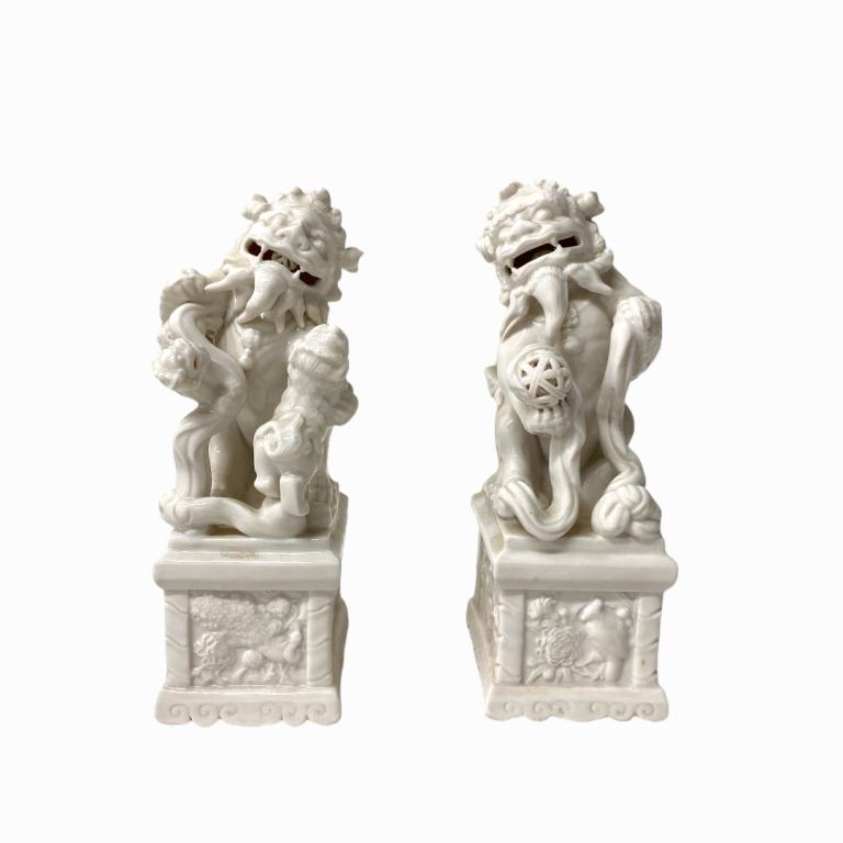 (2) 20th Century Chinese Porcelain Foo Dogs (1 of 3)
