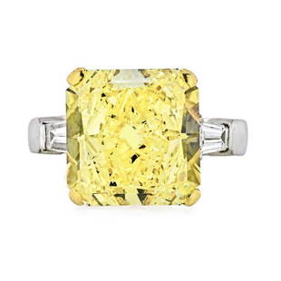 GRAFF 13 CARAT RADIANT CUT DIAMOND YELLOW RING: GRAFF 13 CARAT RADIANT CUT DIAMOND FANCY YELLOW GIA TAPERED BAGUETTES RING Important GIA Certified Graff 13.11 carat Radiant Cut Natural Fancy Yellow / VS2 GIA certificated Diamond, set in a Platinum