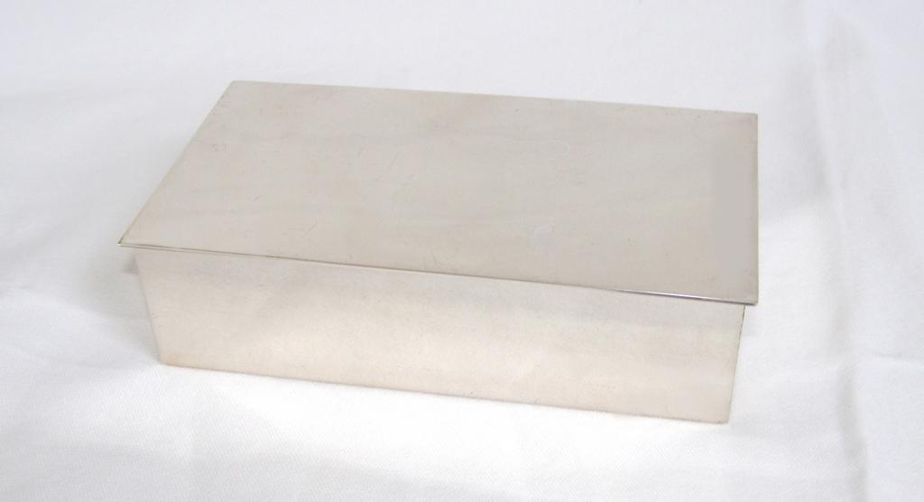 Vintage Tiffany & Co sterling silver cigarette box (1 of 5)