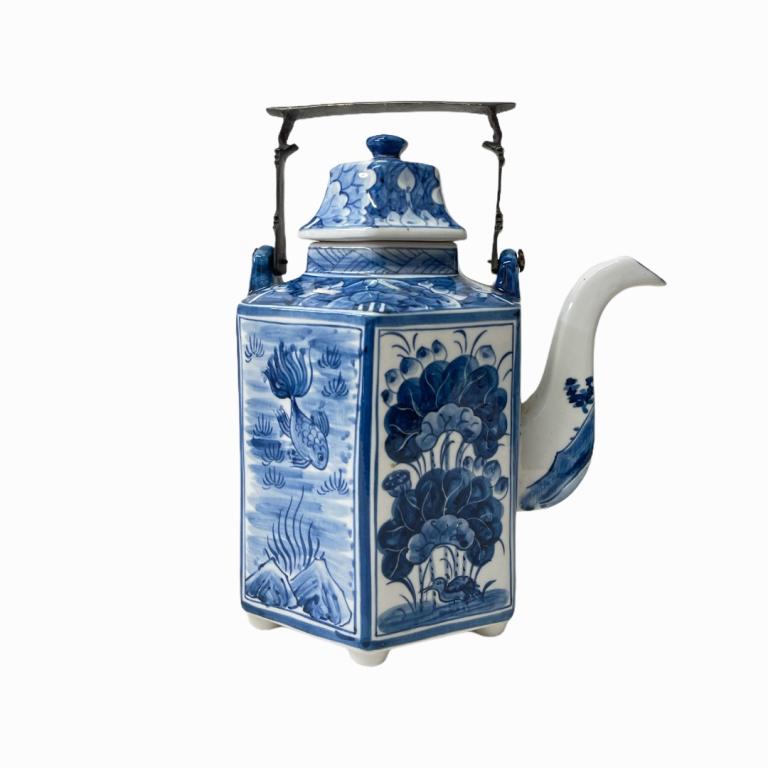 Chinese Blue & White Porcelain Kettle (1 of 4)