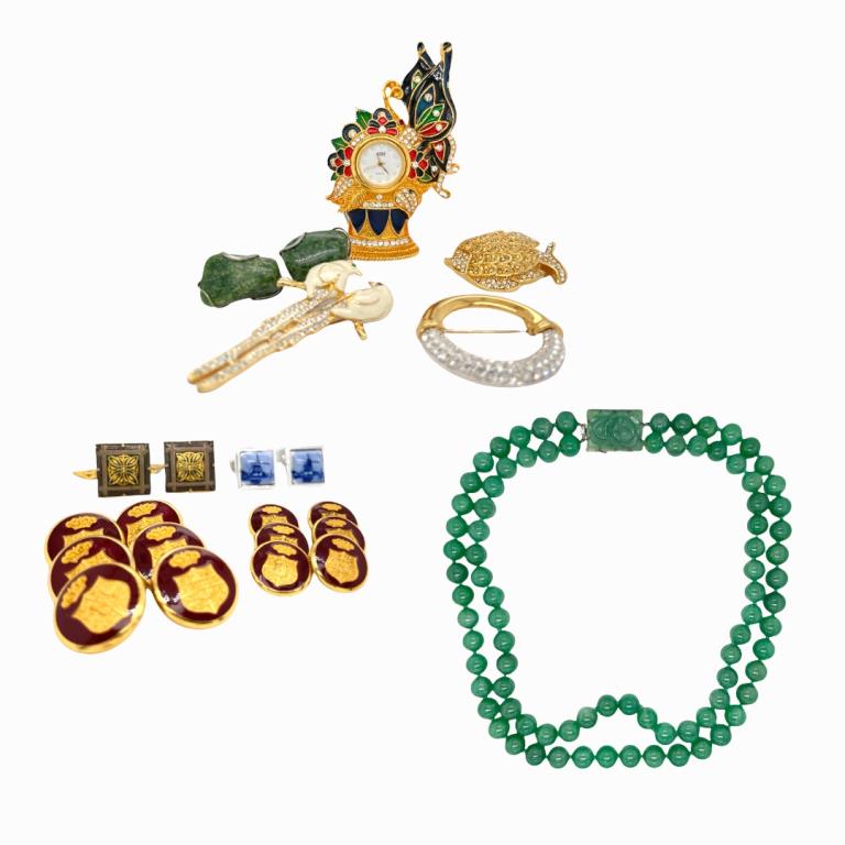 Assorted Custom Jewerly Lot. (1 of 6)