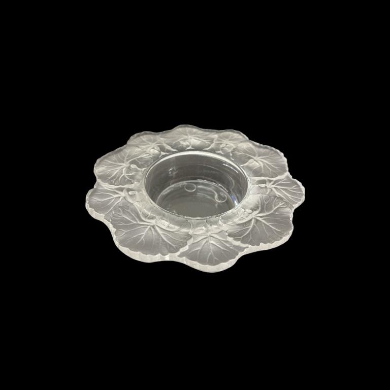 Lalique France "Honfleur" Crystal Leaves Bowl (1 of 3)
