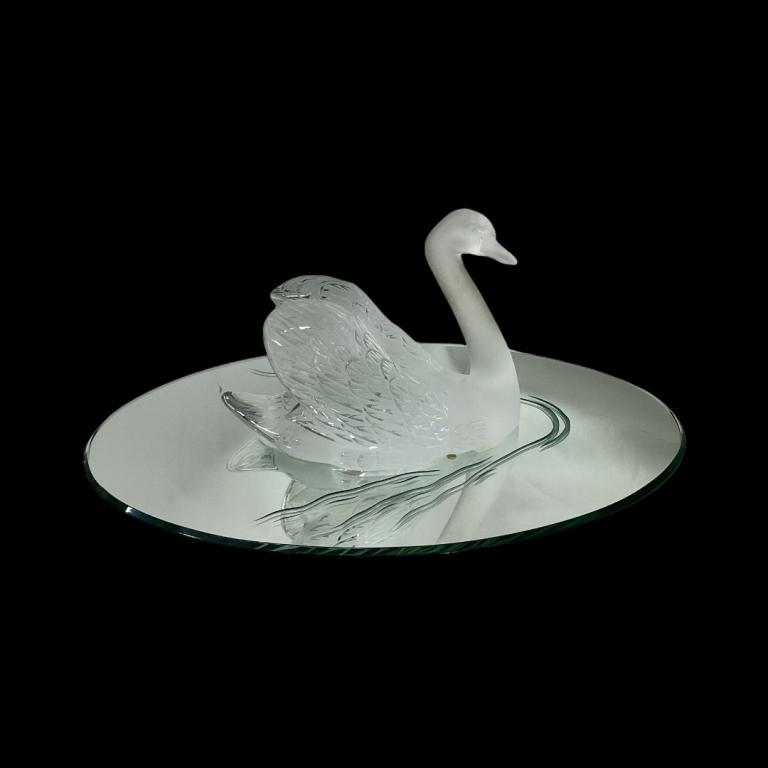 Lalique Crystal Swan With Head Up On Mirror Base (1 of 4)