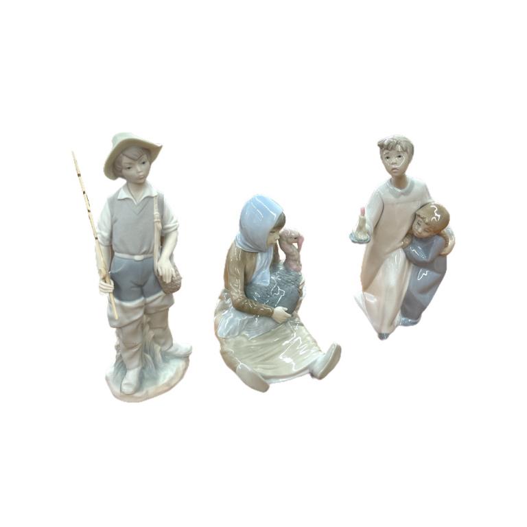 3 Lladro Spain Porcelain Sculptures 4809 4569 4874 (1 of 5)