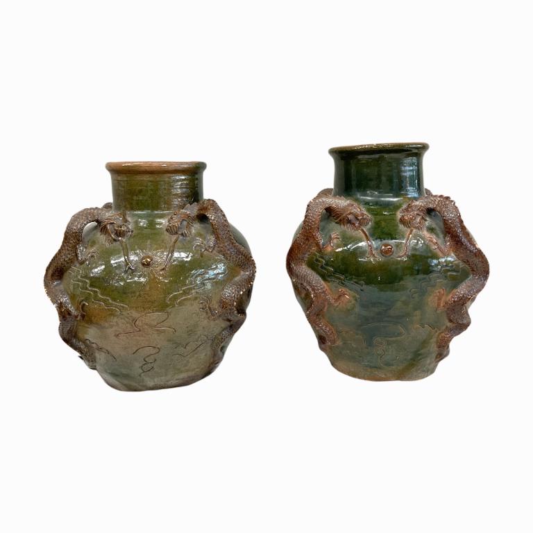 2 Antique Chinese Sancai Glazed Dragons Vases (1 of 5)