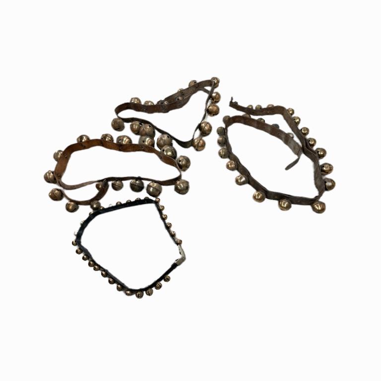 Lot Of 4 Leather & Brass Horse Sleigh Bell Collars (1 of 3)