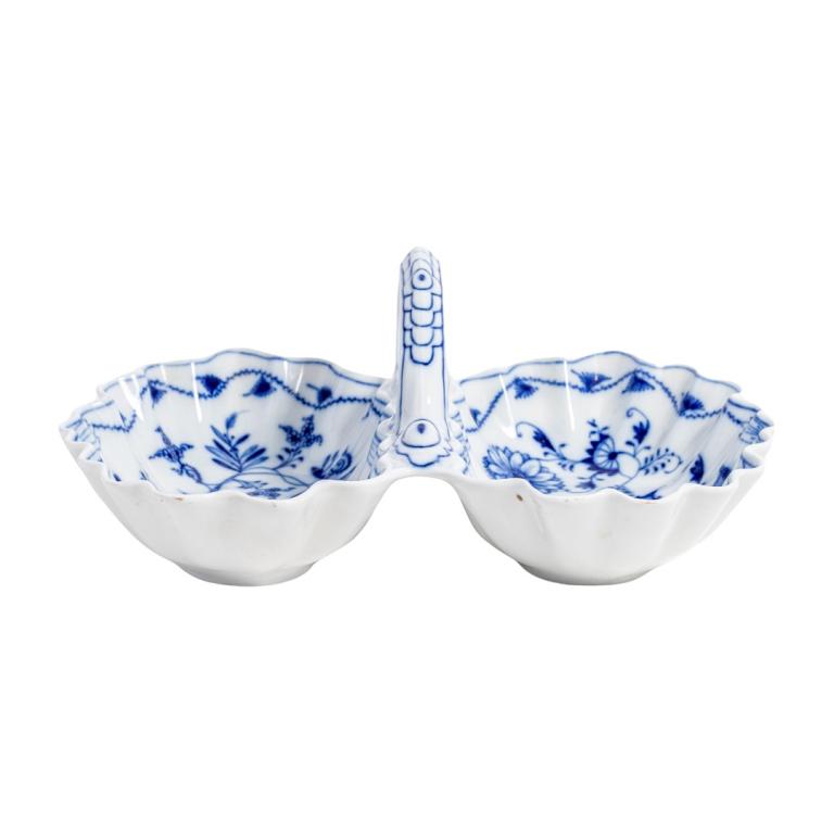 Ernst Teichert Meissen Blue Onion Divided Bowl (1 of 3)