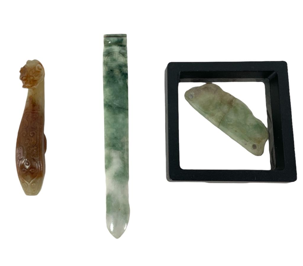 A lot of three vintage and antique Qing Dynasty period Chinese carved jade items to include a (1 of 7)