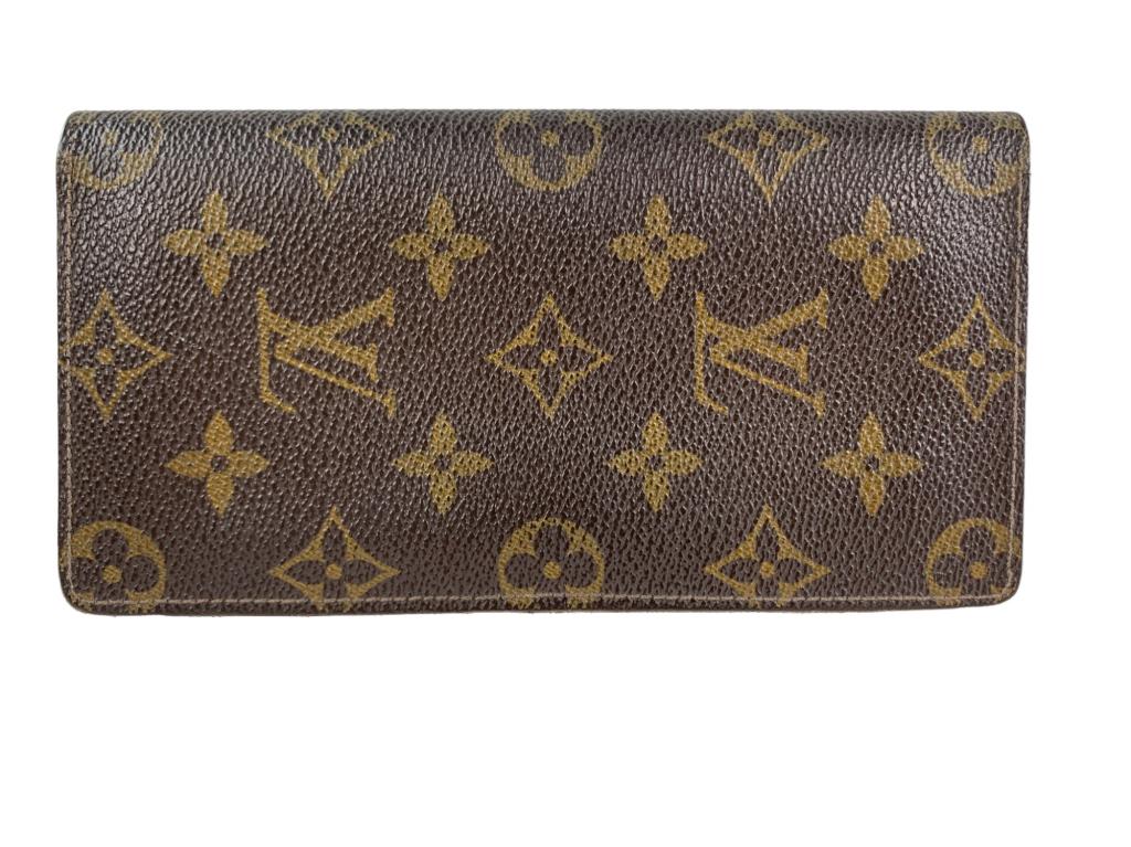 Louis Vuitton Brazza Wallet (1 of 9)