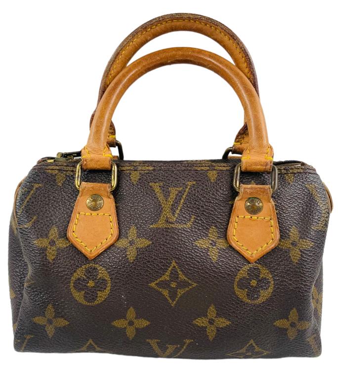 Item #:313 Item:Mini Louis Vuittion Speedy Designer:LOUIS VUITTON Condition:B Color:Brown Hardware: Item #:313 Item:Mini Louis Vuittion Speedy Designer:LOUIS VUITTON Condition:B Color:Brown Hardware Color:Gold Material:Coated Canvas Accesories:N/A Serial Number:N/A Strap Drop / Handle Length/Waist:3
