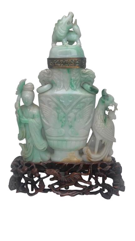 A chinese Jade Sculpture (1 of 12)