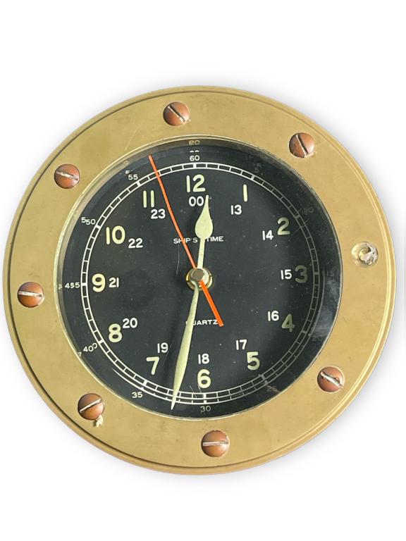 Vintage Quartz Ship's Time Clock Heavy Solid Brass (1 of 4)
