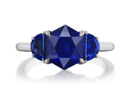 CHARMING BLUE SAPPHIRE RING (1 of 2)