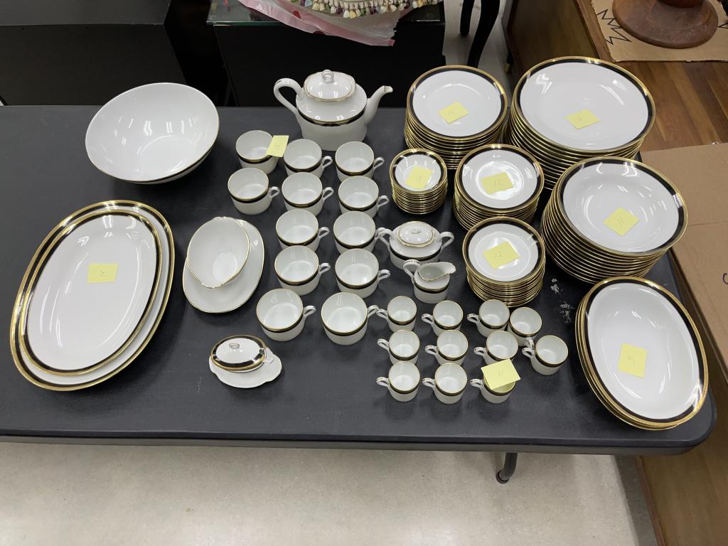 Richard Ginori Italy China Set in Palermo Black (1 of 9)