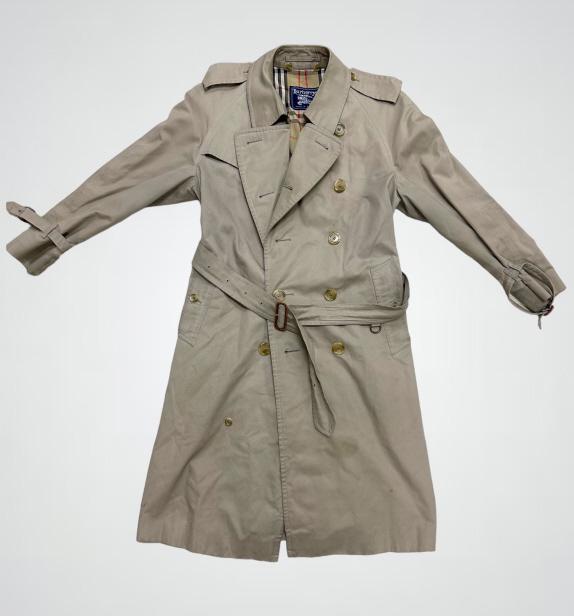 Pair of Vintage Burberry Trench Coats- Khaki, MENS Size L Great condition; please see photos (1 of 5)