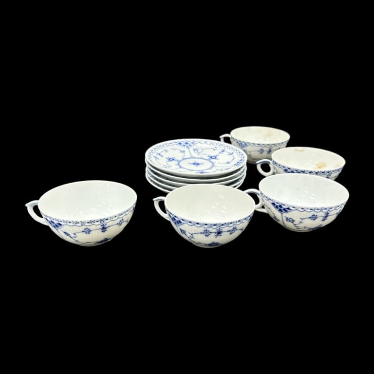 Royal Copenhagen Musselmalet Tea Set for 5 (1 of 4)