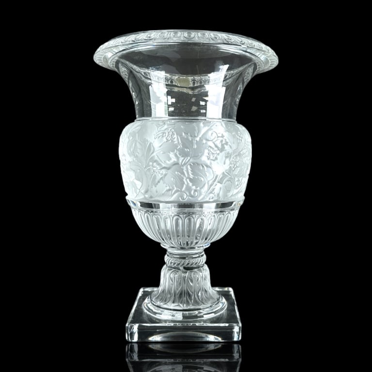 Lalique France "Versailles" Crystal Vase / Urn (1 of 4)