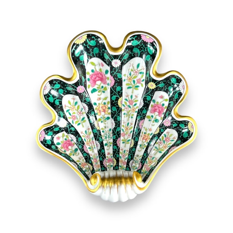 Herend Hungarian hand painted porcelain shell form dish in the "Black Dynasty" pattern having a (1 of 4)