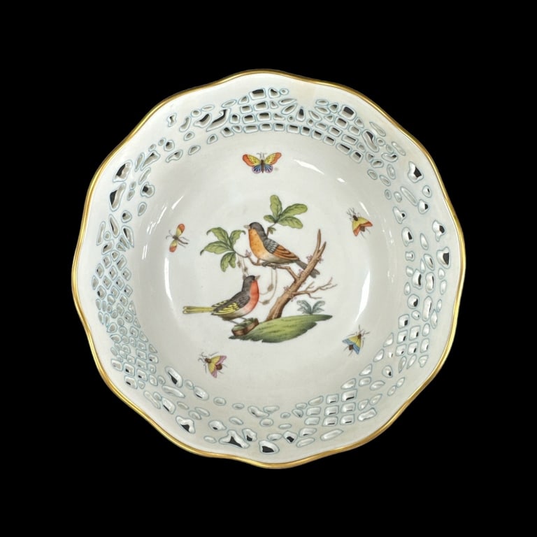 Herend Hungarian hand painted porcelain round reticulated bowl in the "Rothschild Bird" pattern: Herend Hungarian hand painted porcelain round reticulated bowl in the "Rothschild Bird" pattern depicting perched birds and insects. Exterior with lovely floral design. Measures approx. 2 3/4" height 