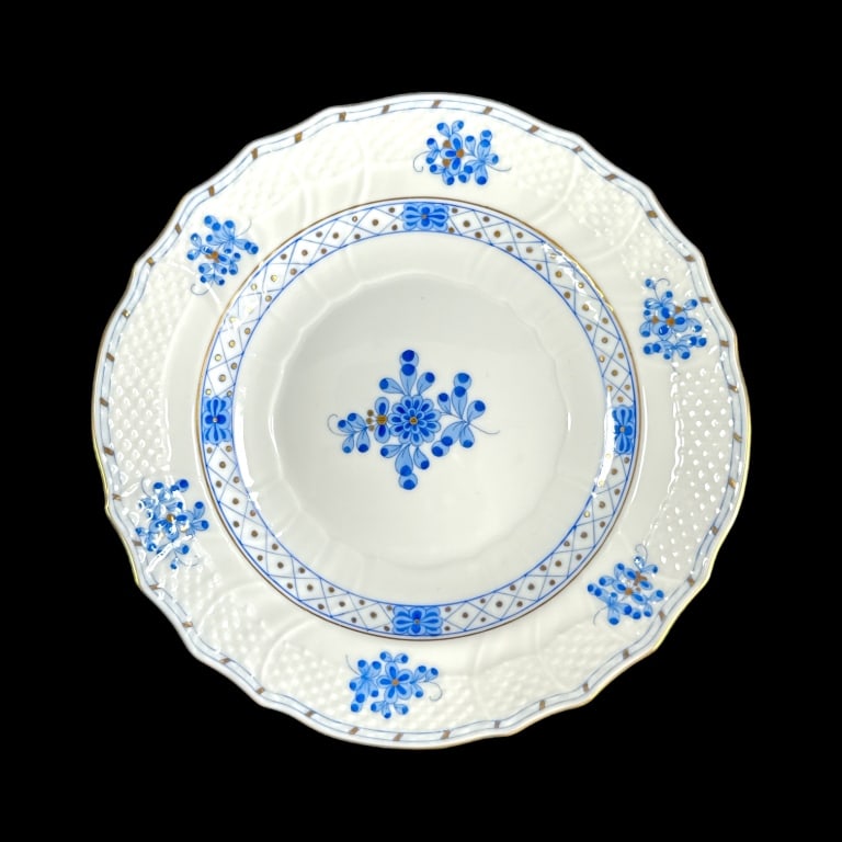 A set of 12 Herend Hungarian hand painted porcelain salad / dessert plates in the "Blue Garden" (1 of 4)