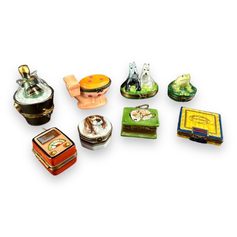 - Limoges France springer spaniel Vintage enamel and brass pill/ trinket box approx: 1.5"d. -Limoges (1 of 4)