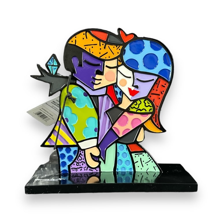 Romero Britto(Brazil, b.1963) Soul Mates Figurine. #339032. Romero Britto signature stamp on Base.: Romero Britto(Brazil, b.1963) Soul Mates Figurine. #339032. Romero Britto signature stamp on Base. Size: 7.3 in x 3.1 in x 7.1 in. Material: Polystone â€“ Handpainted. Gift Britto Box. EF/B15/SH: