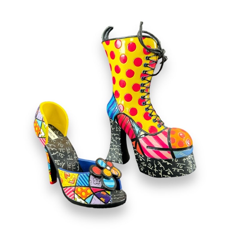 Romero Britto(Brazil, b.1963) Mini Shoe Collection. ROMERO BRITTO MINIATURE SHOE FIGURINE: STILETTO. (1 of 4)