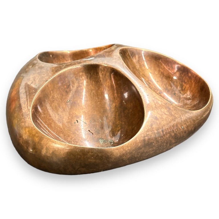 Steve Cozzolino "Nambe" copper modernist style divided bowl Fully hallmarked to bottom. Measures (1 of 4)