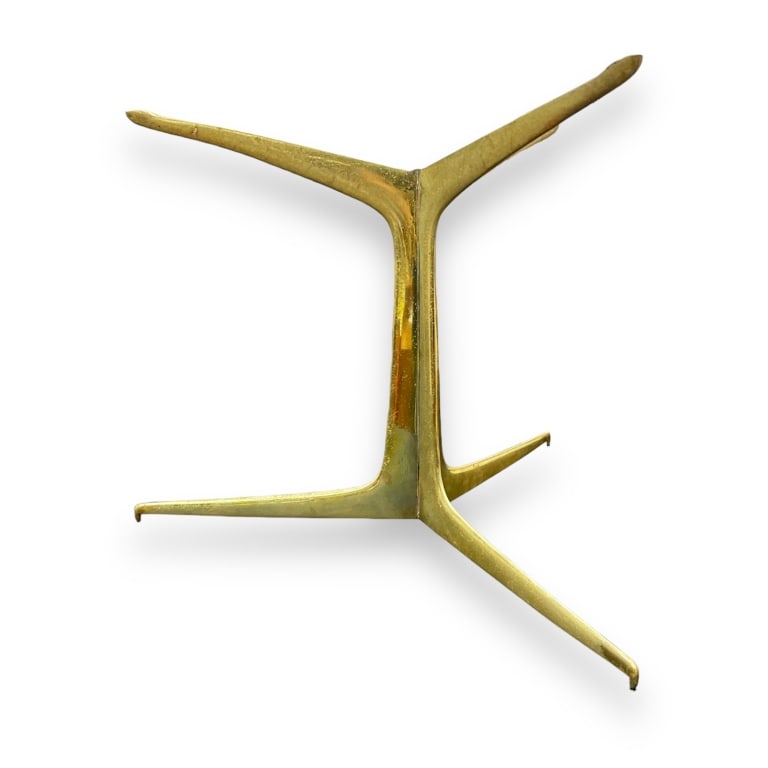 A vintage modernist Italian gilt brass tripod side table base. No apparent hallmarks. Measures (1 of 2)