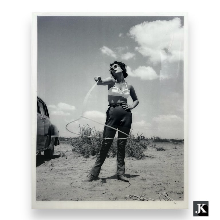 Lawrence Schiller (AMERICAN / NEW YORK, Born 1936) chromogenic print on paper depicting Elizabeth (1 of 5)