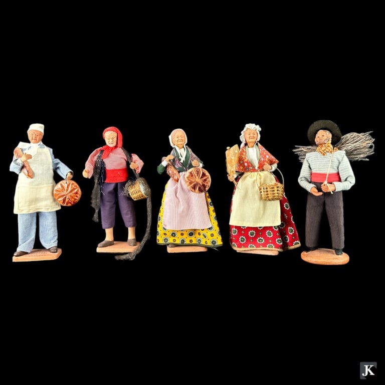 A lot of 5 vintage hand crafted artist signed terracotta pottery doll figures. Lot includes a Santon (1 of 5)