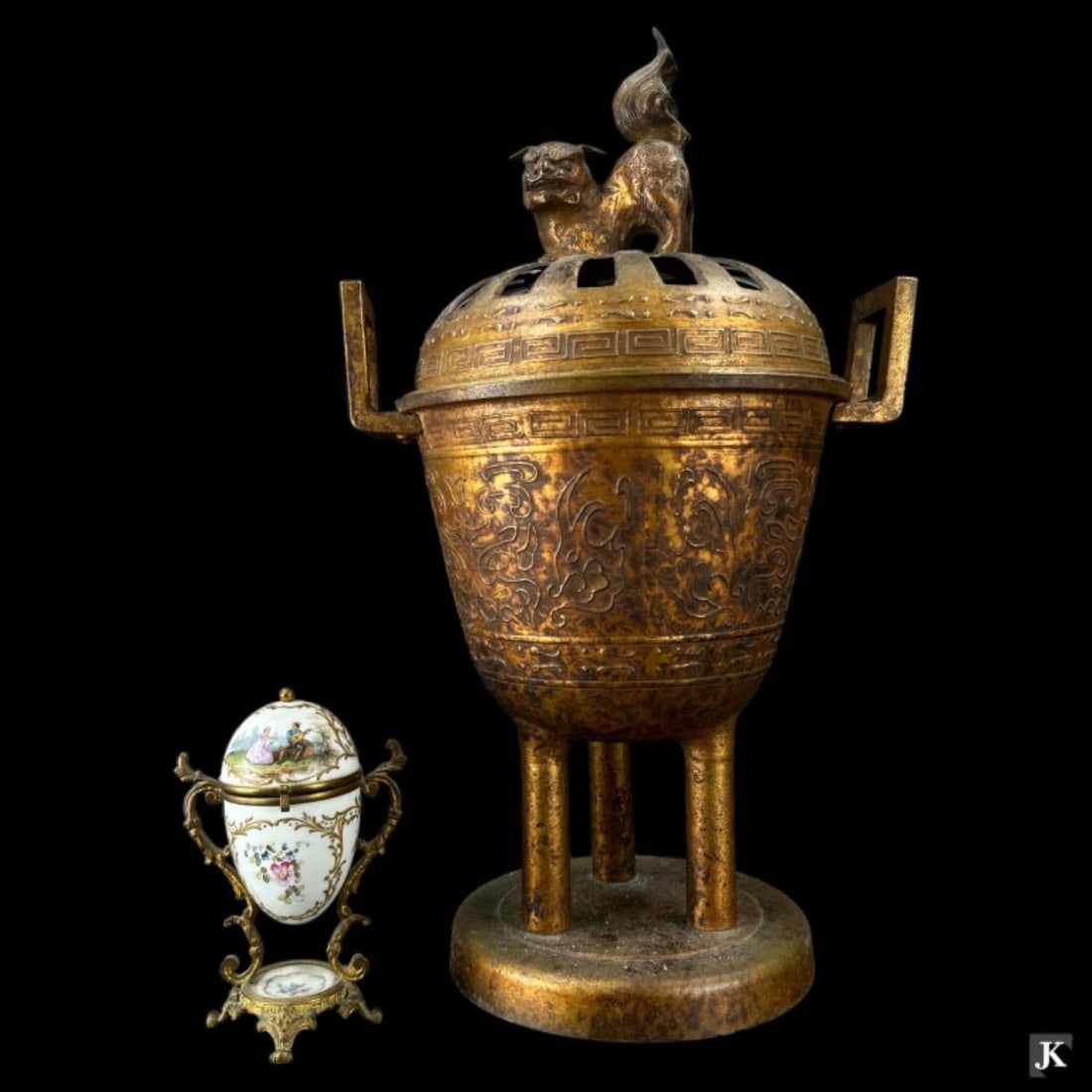 A lot of 2 vintage and antique covered items to include a Chinese gilt metal foo lion urn and (1 of 4)