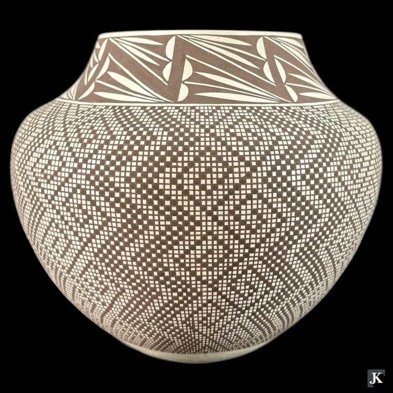 Artisan signed Frederica V. Antonio Acoma Pueblo New Mexico hand crafted thin pottery vase jar (1 of 4)