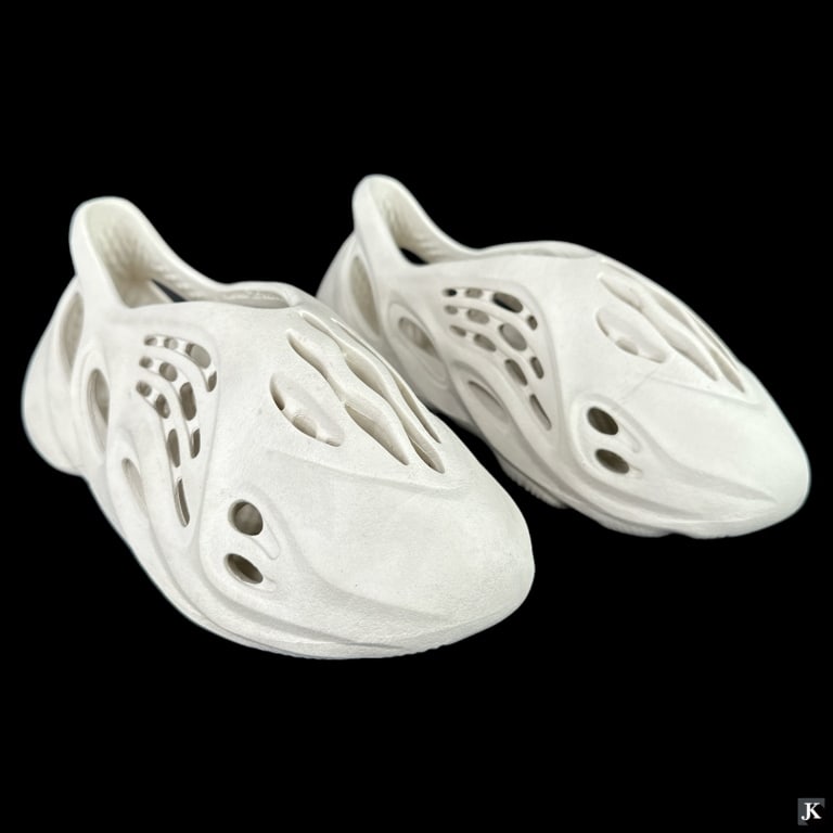 adidas Yeezy Foam Runner Sand Shoes Size 7M (1 of 3)