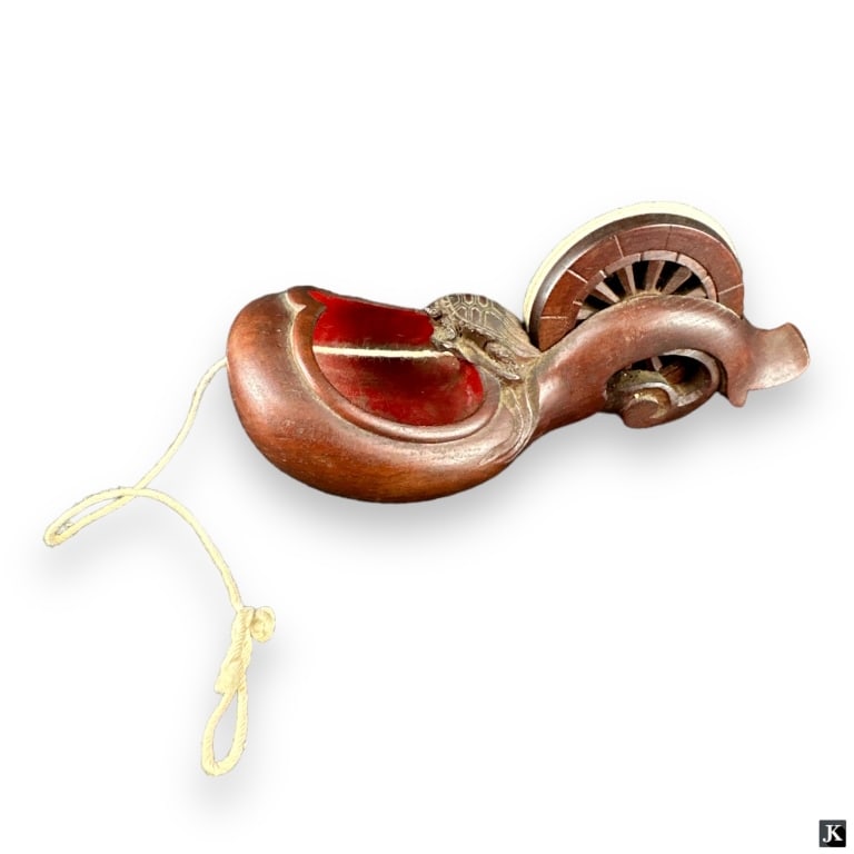 Vintage Japanese Wooden Chalk Line Tool (1 of 3)