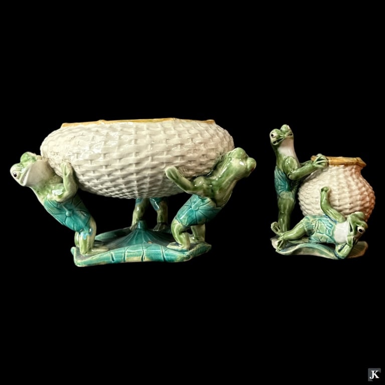 2 Vintage Glazed Ceramic Figural Frog Basket Items (1 of 4)