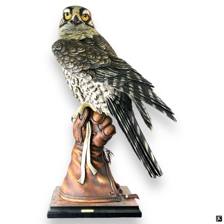 Large Giuseppe Armani Italy Porcelain Falcon Sculp (1 of 5)