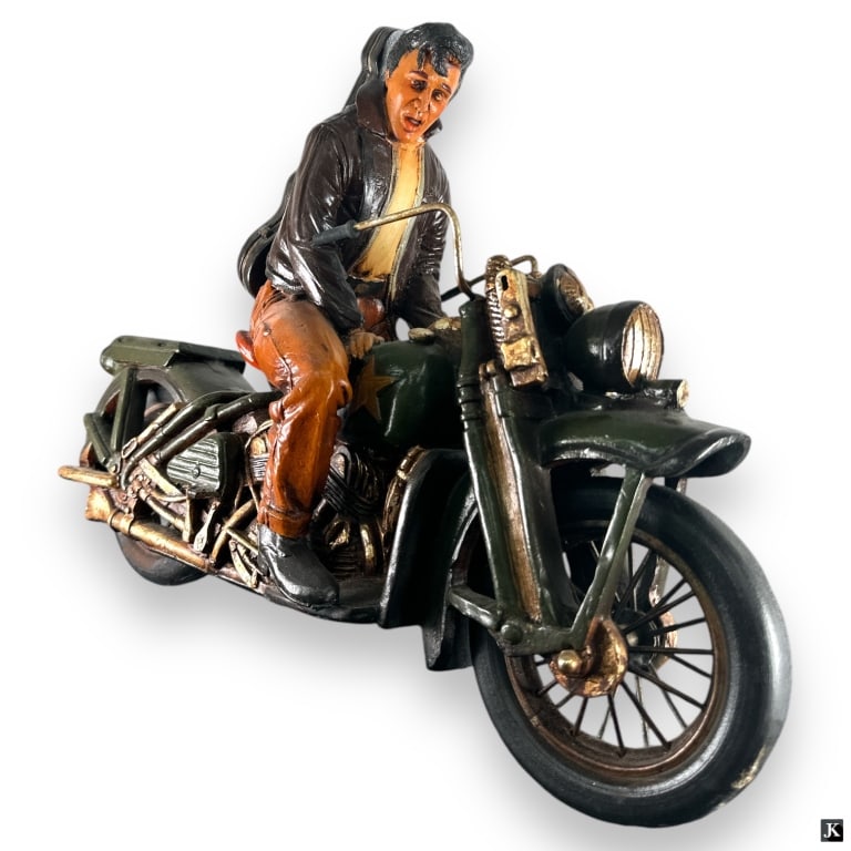 Elvis Presley US Army Motorcycle Figure (1 of 4)