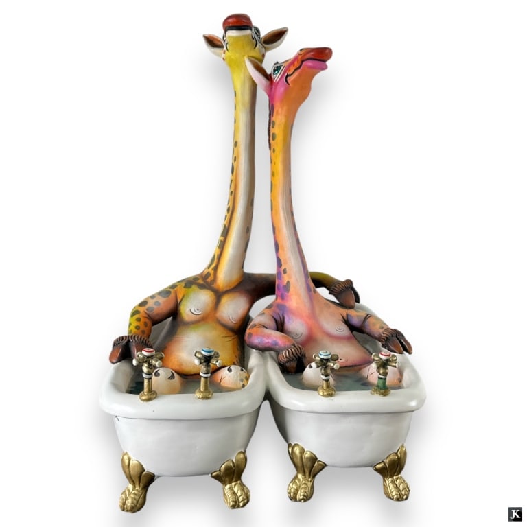 Carlos & Albert  Sculpture "Giraffes In Love" (1 of 6)