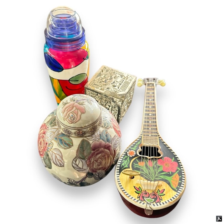 Box Lot Of Various Items Ceramic Metal Wood +++ (1 of 2)