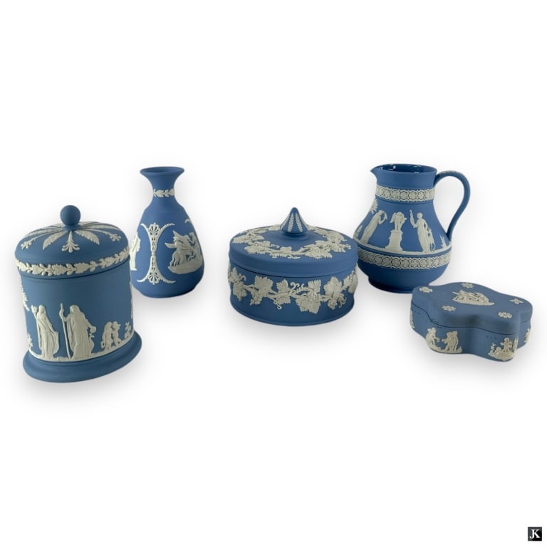 Vintage Wedgwood Blue Jasperware 5 Piece Lot (1 of 3)