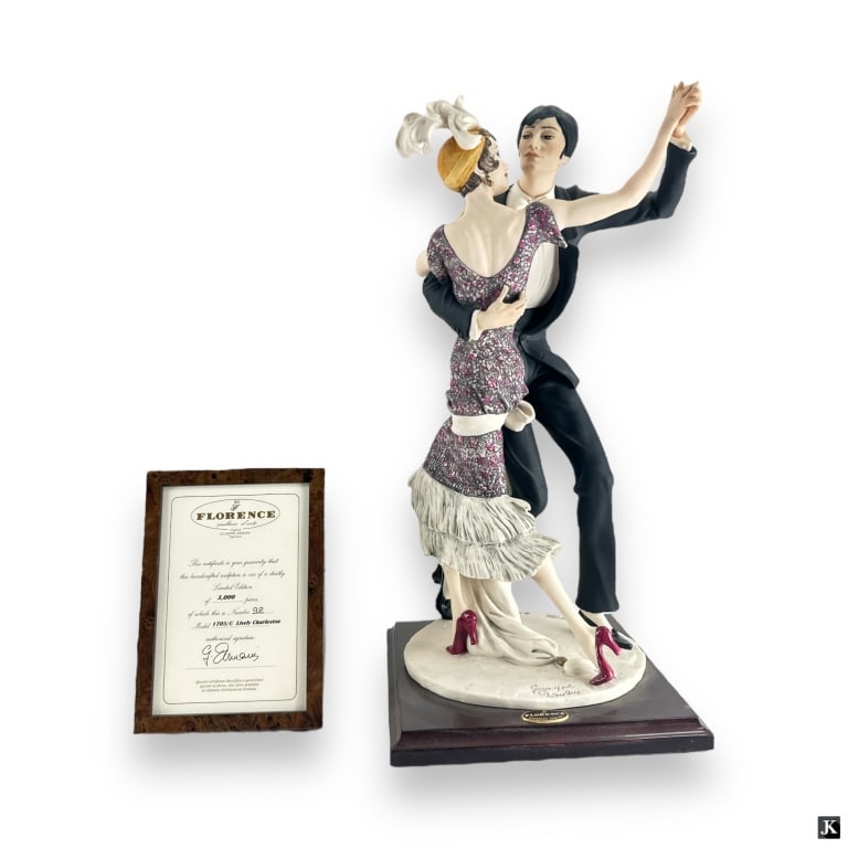 Giuseppe Armani – LIVELY CHARLESTON – 1705C. Certi: Sculpture by Giuseppe Armani, titled “LIVELY CHARLESTON”, Reference # 1705C. Certified Limited Edition 92/3000 Figurine is in perfect condition. "C" Finish, attached to wooden base. Impres