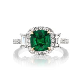 EMERALD AND DIAMOND RING