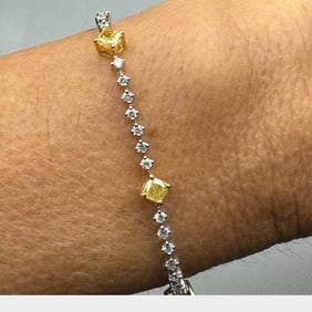 18K White Gold Fancy Yellow Diamond Bracelet