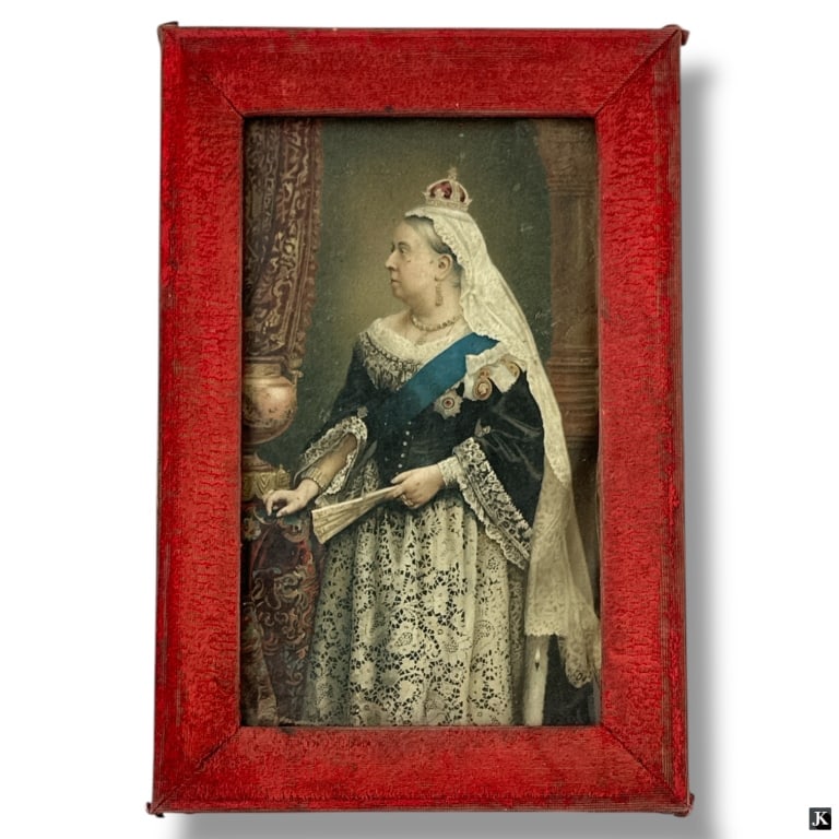 Souvenir portrait of Queen Victoria on silk (1 of 4)