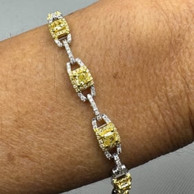 18K White Gold Fancy Yellow Diamond Bracelet